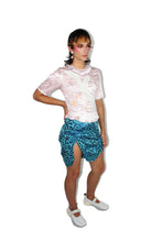 Load image into Gallery viewer, Mackerel Sky Spandex Seagull Blouse