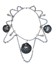 Load image into Gallery viewer, Rockaway Tri-Scallop Necklace