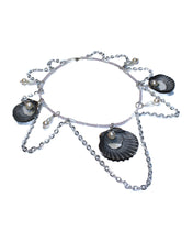 Load image into Gallery viewer, Rockaway Tri-Scallop Necklace