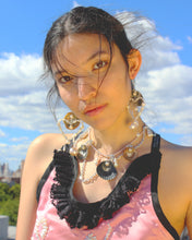 Load image into Gallery viewer, Rockaway Tri-Scallop Necklace