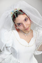 Load image into Gallery viewer, 013 Freshwater Daisy Bouquet Bridal Veil
